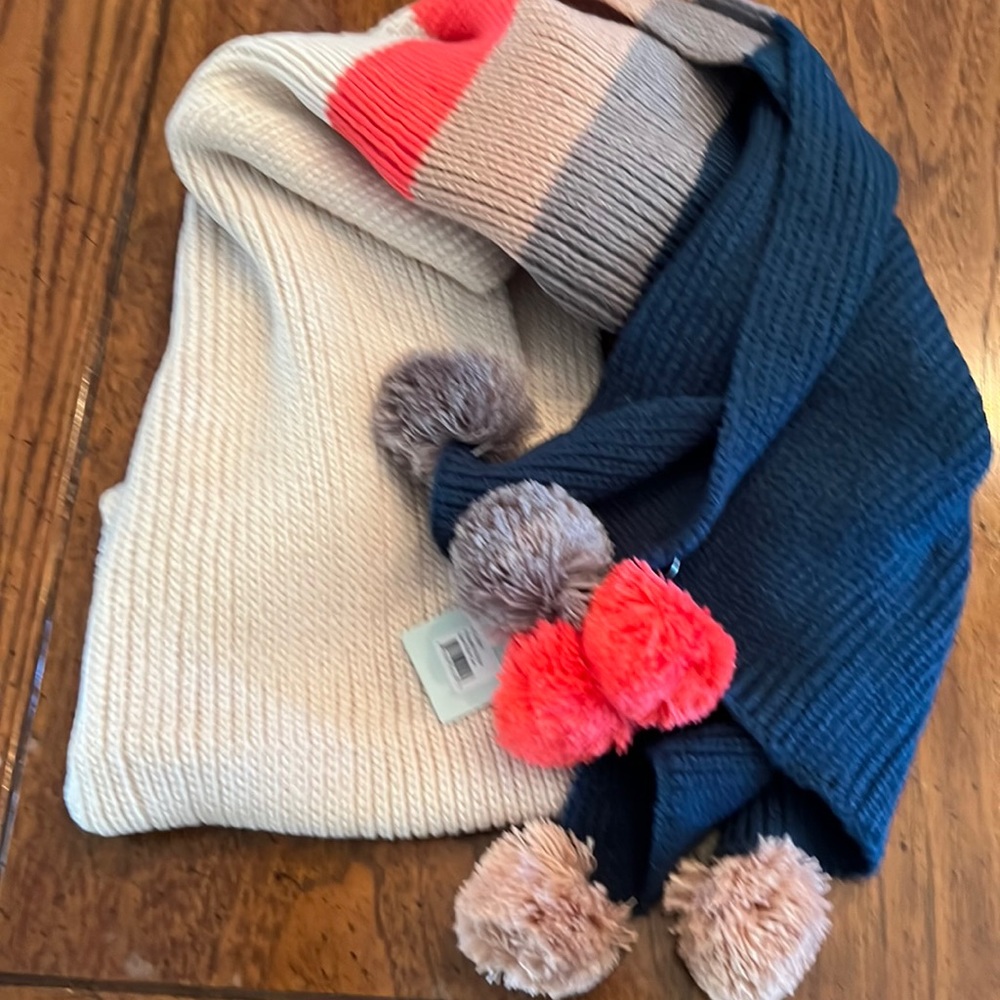 Brand new rock flower paper Pom Pom color block scarf